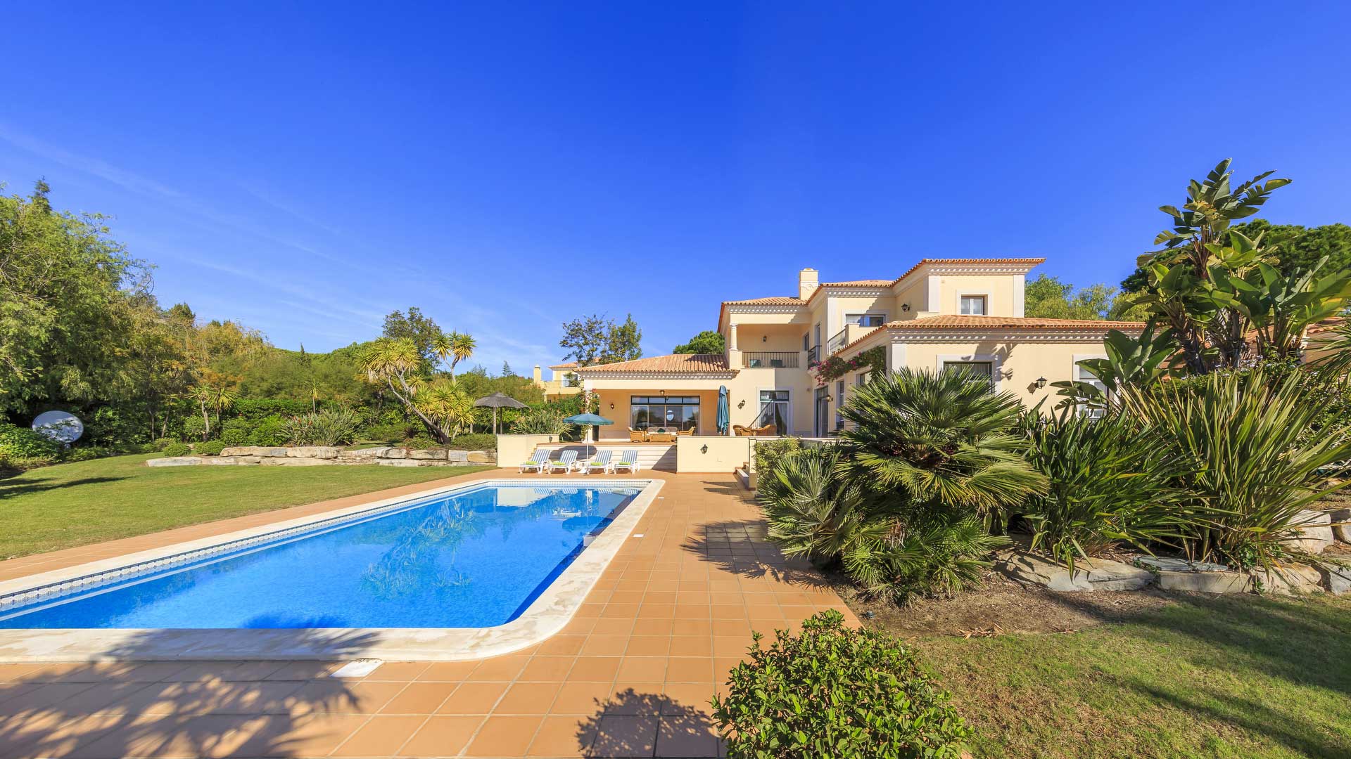 Warmi, luxury villa for rent in Vale do Lobo in algarve