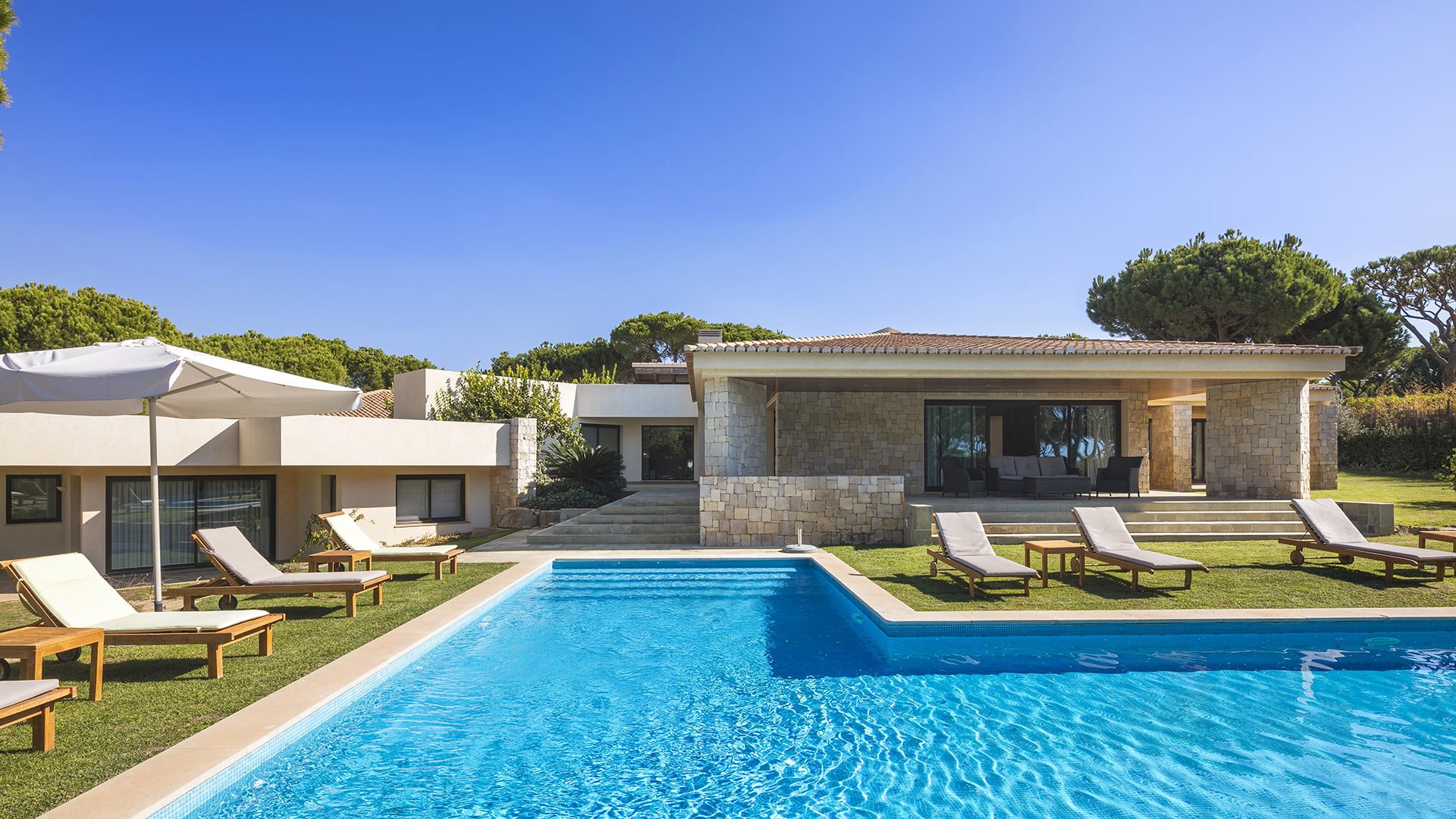 Toma, luxury villa for rent Vilamoura