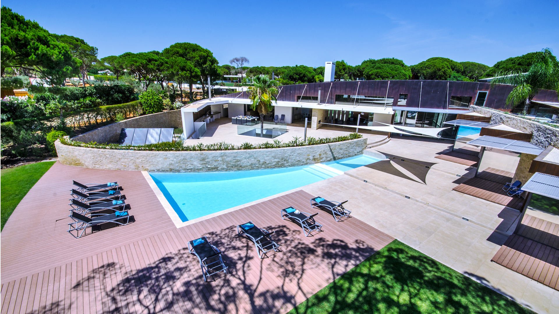Twist, luxury villa for rent in Vilamoura in algarve
