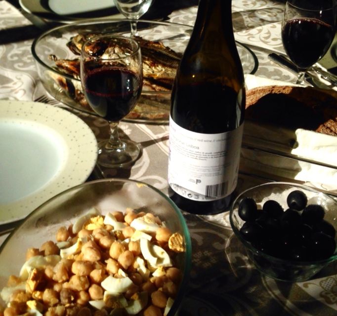 Guided gastronomic tour of Lisbon in the evening