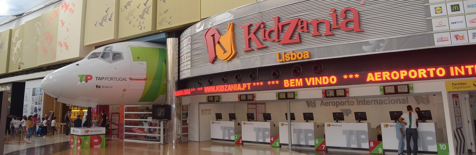 visit Kidzania Lisbon family