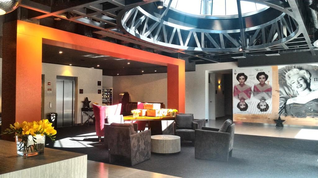 hotel starr inn lisbon airport entrance