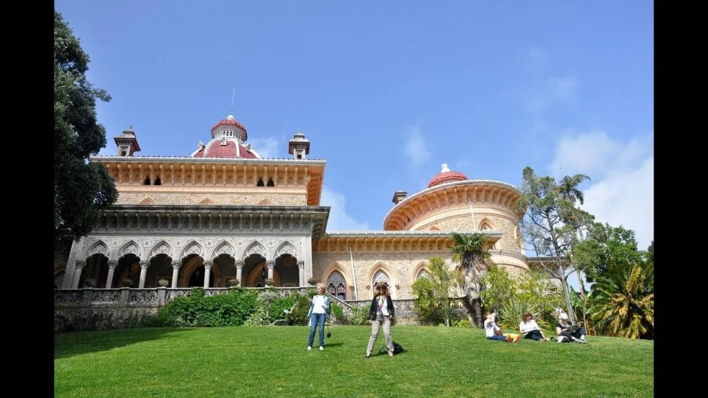 Visit of the Montserrat Palace in Sintra