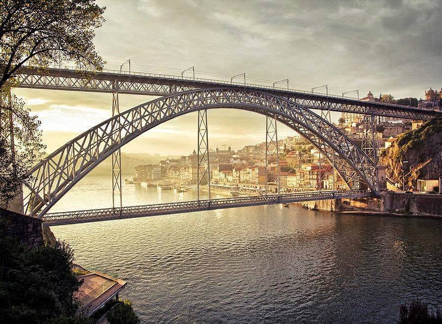 visit Luis I bridge Porto