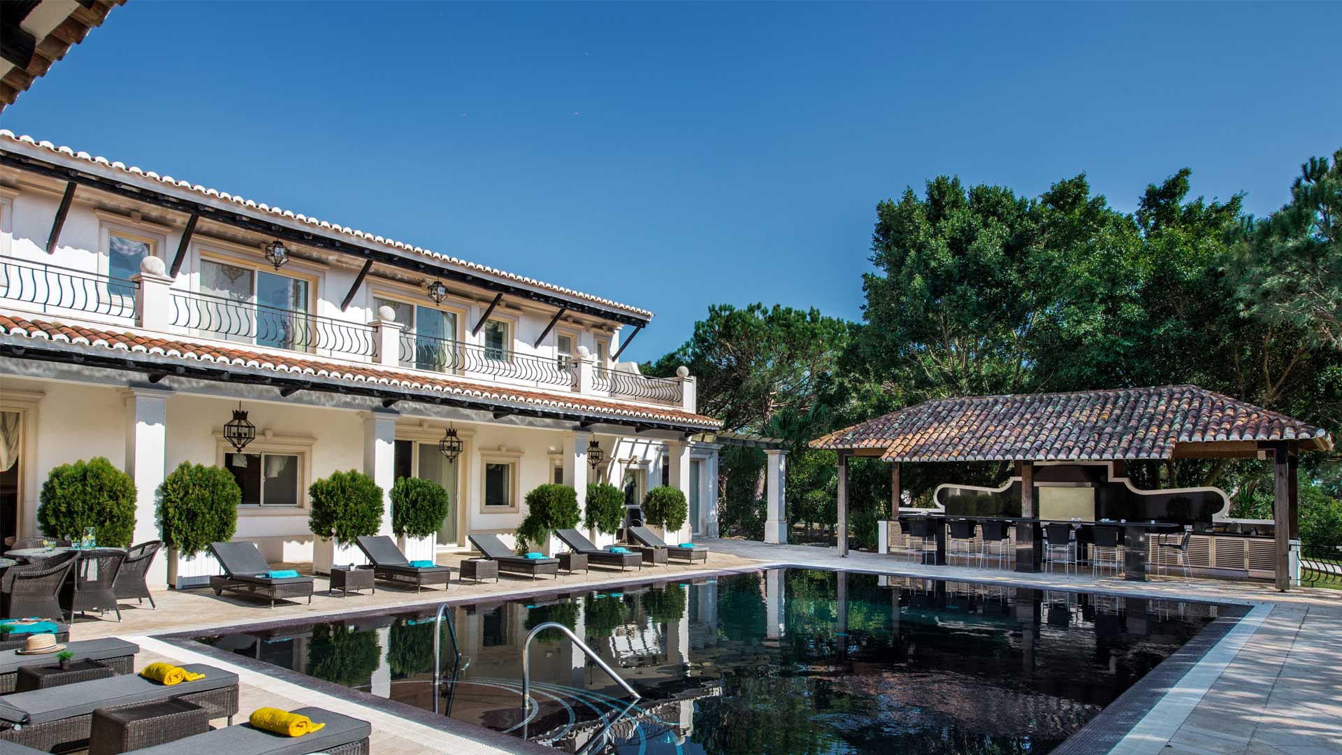 Neona, luxury villa for rent in quinta do lago in algarve