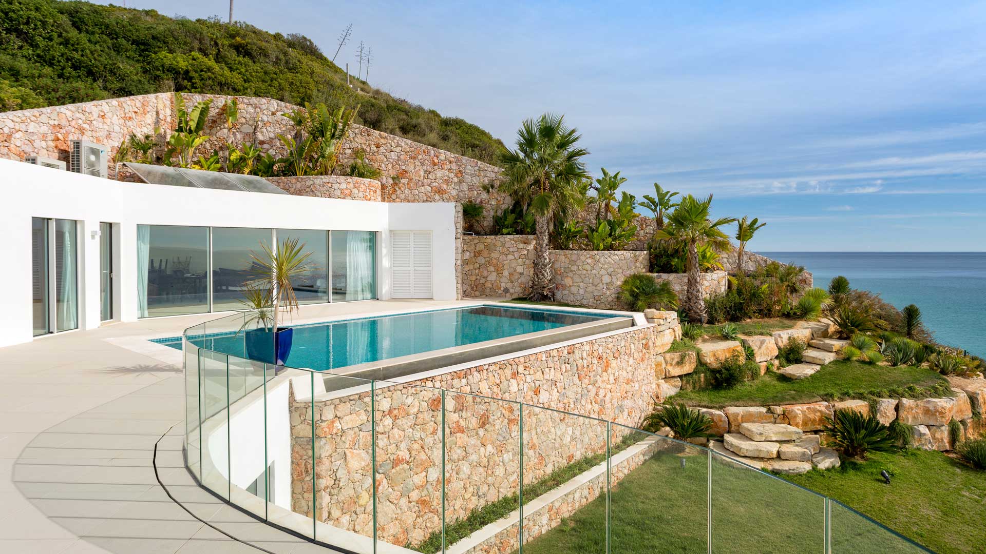 Allegria, luxury villa for rent in sagres in algarve