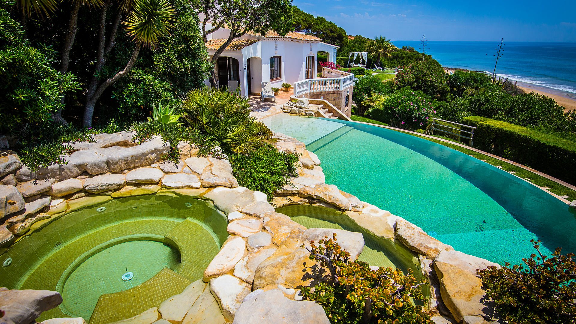 Nemesia, luxury villa for rent Albufeira