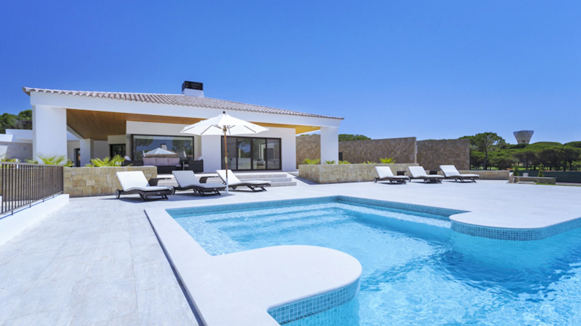 Helsinki, luxury villa for rent in Vilamoura in algarve