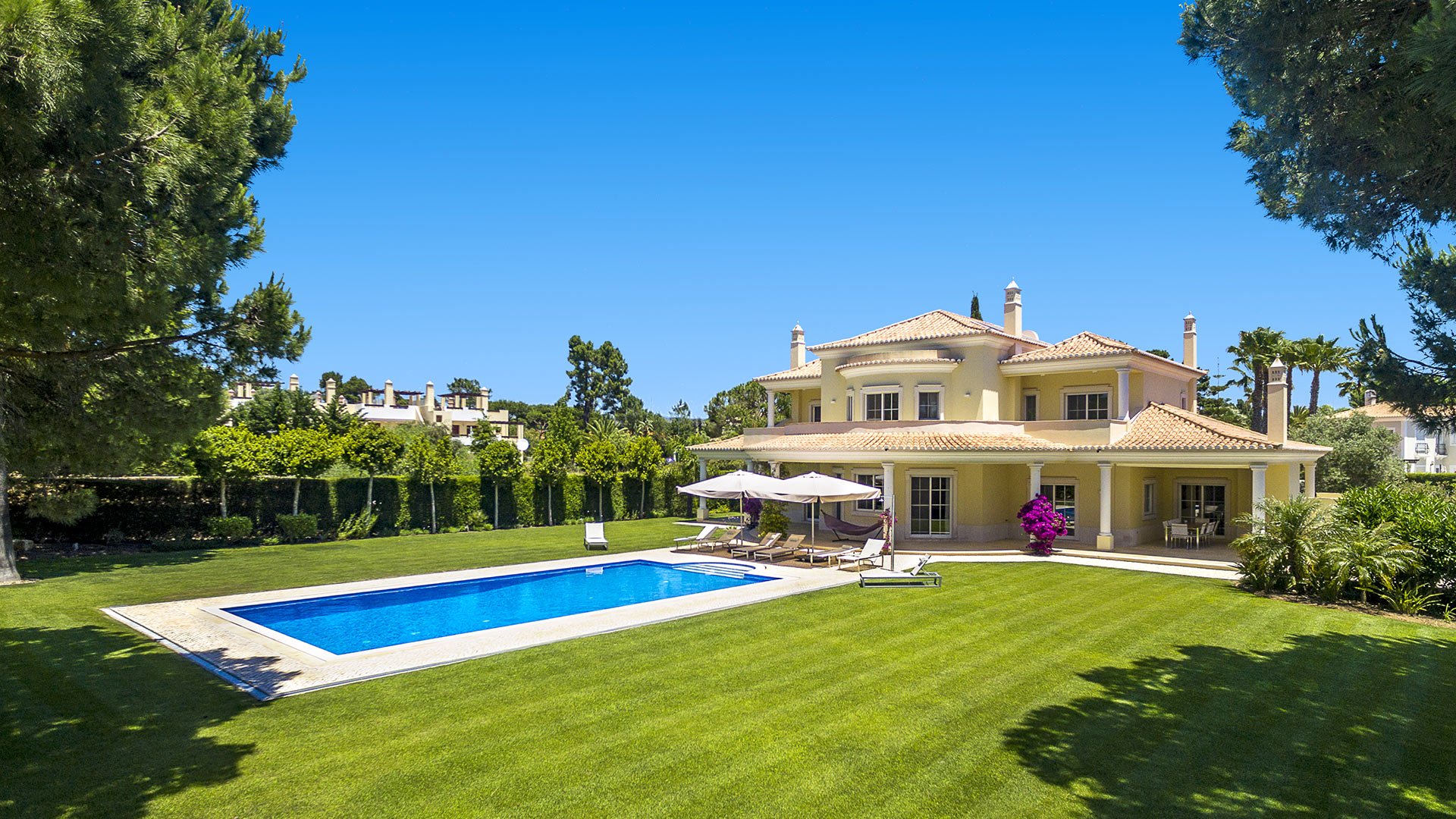 Sundrop, luxury villa for rent in Vilamoura in algarve